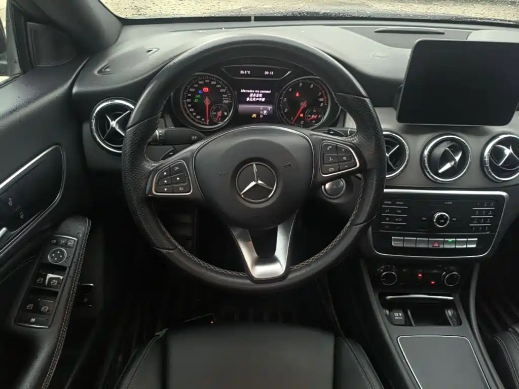 Mercedes-Benz CLA (Import) — миниатюра 11