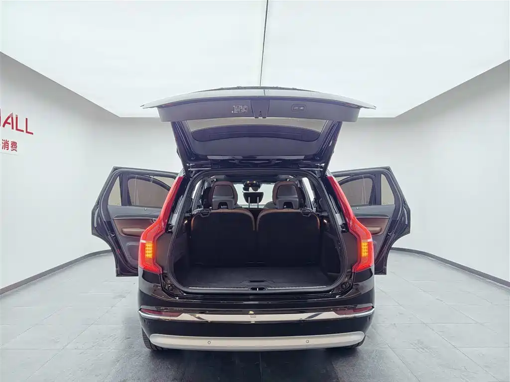 Volvo XC90 2022 E T8 Luxury 7 мест