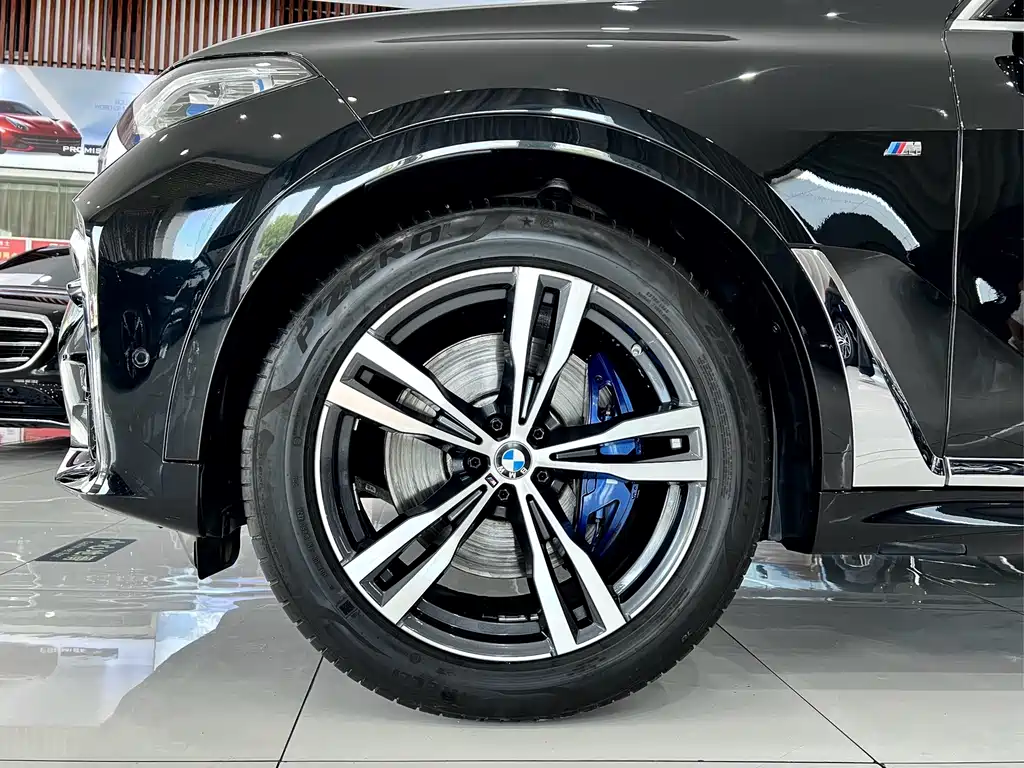 BMW X7 — миниатюра 26