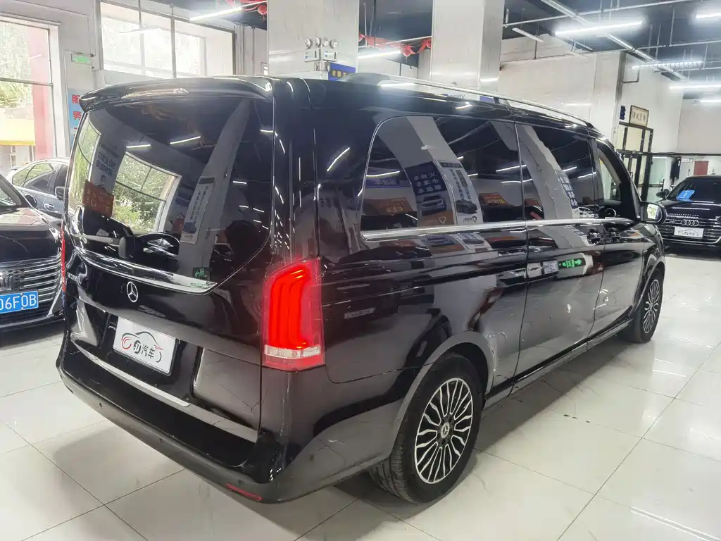 Mercedes-Benz V-Class V 2018 V 260 L Luxury Long Wheelbase VI