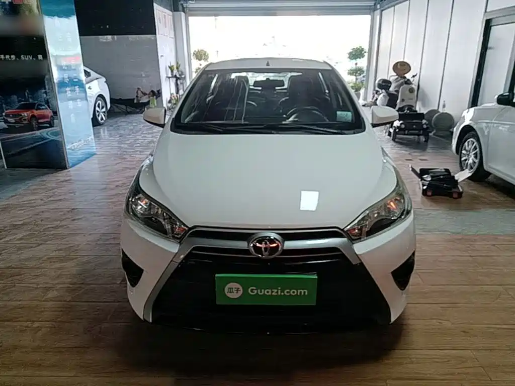 Toyota Yaris L — миниатюра 3
