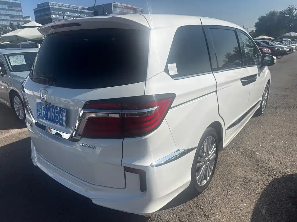 Honda Elysion — миниатюра 12