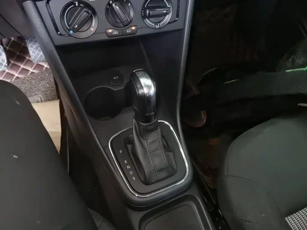 Volkswagen Polo — миниатюра 14
