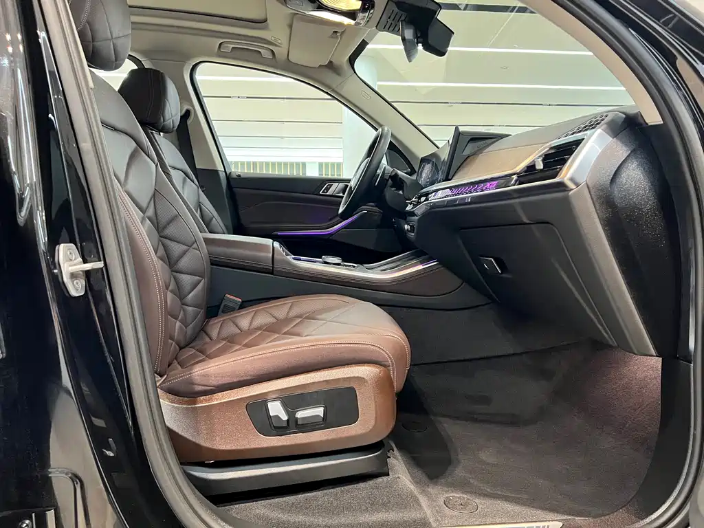 BMW X5 — миниатюра 13