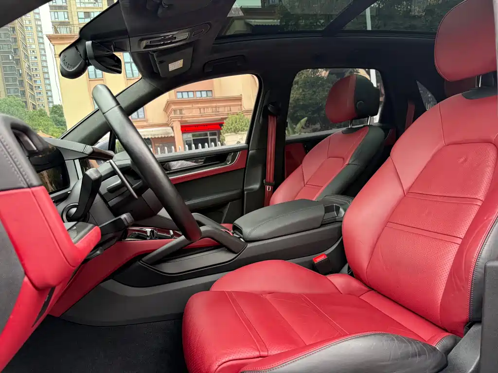 Porsche Cayenne — миниатюра 9