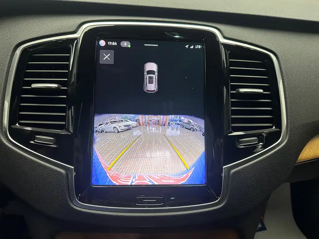 Volvo XC90 — миниатюра 17