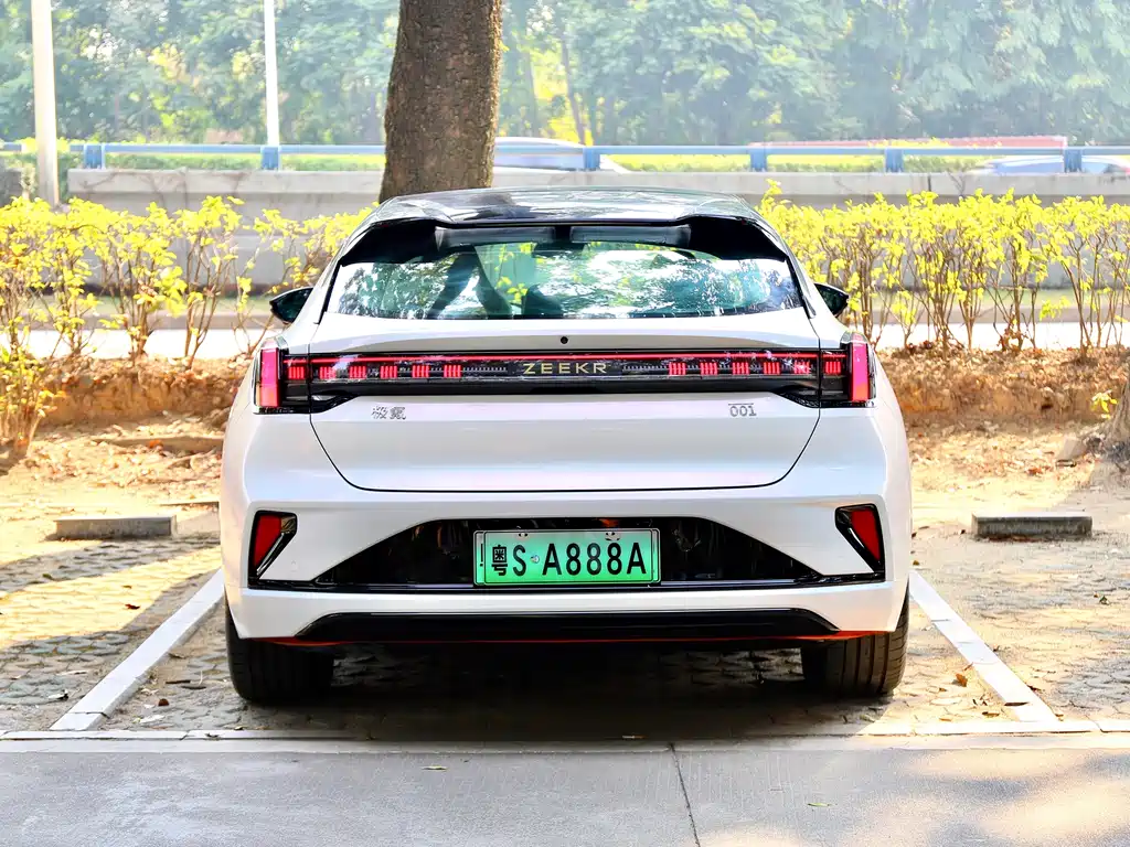 ZEEKR EXTREME KRYPTON 001