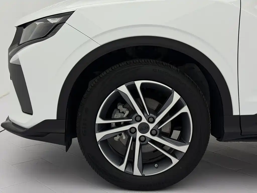 Geely Binyue — миниатюра 21