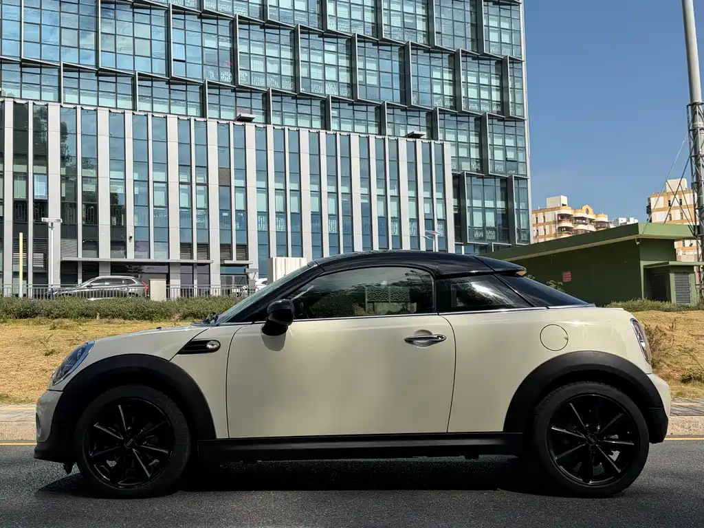 Mini Coupe 2012 1.6L COOPER