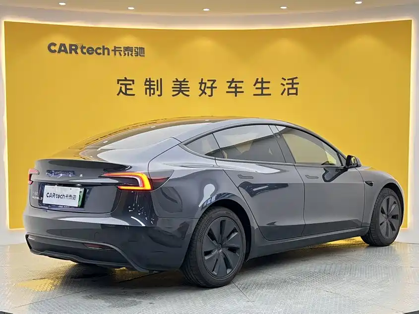 Tesla Model 3 — миниатюра 4
