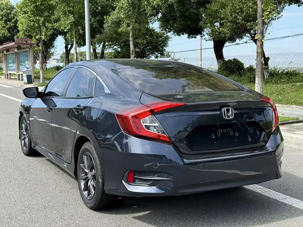 Honda Civic — миниатюра 7