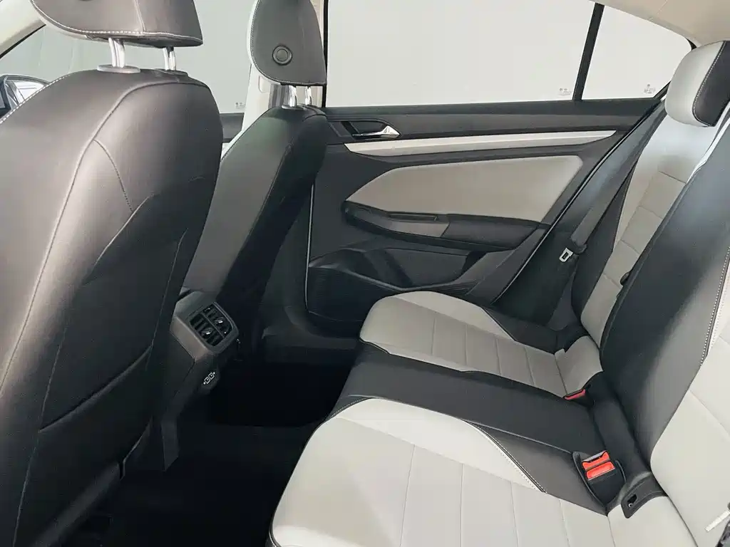 Volkswagen Bora — миниатюра 10