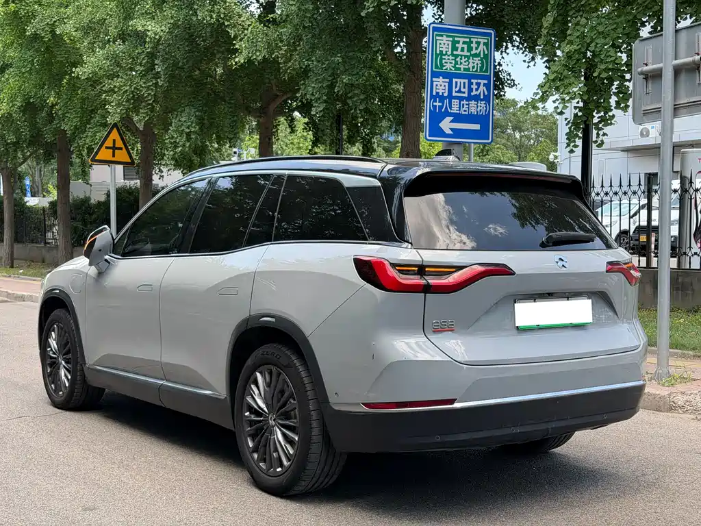 NIO ES8 2022 75kWh мест