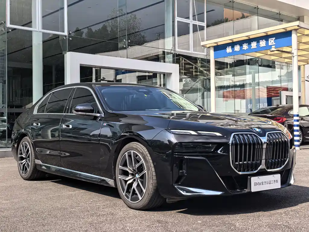 BMW 7 Series 7 2023 735Li M Sport