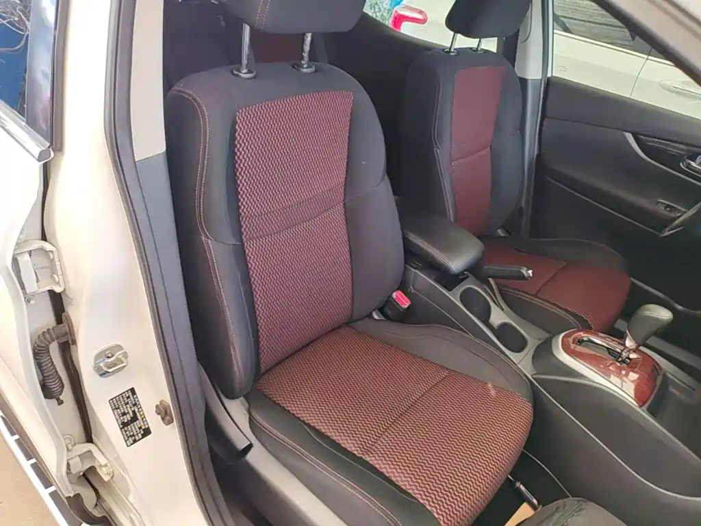 Nissan Qashqai — миниатюра 25