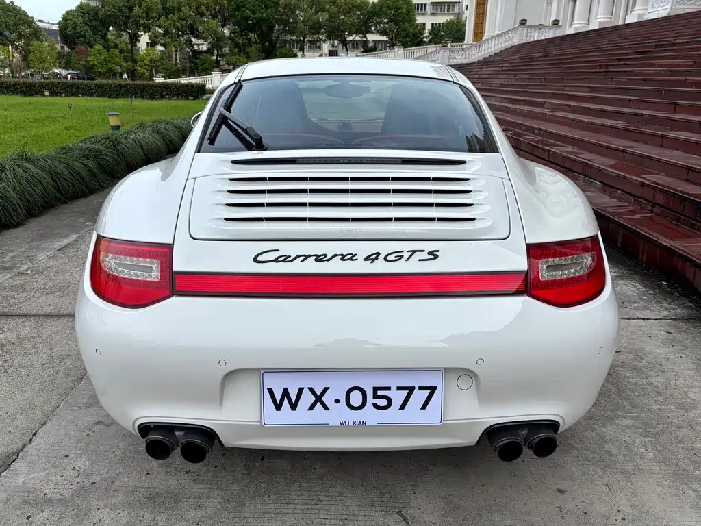 Porsche 911 2011 Carrera 4 GTS Coupe 3.8L