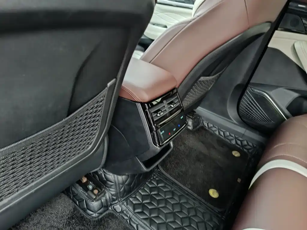 Geely Xingyue L — миниатюра 10