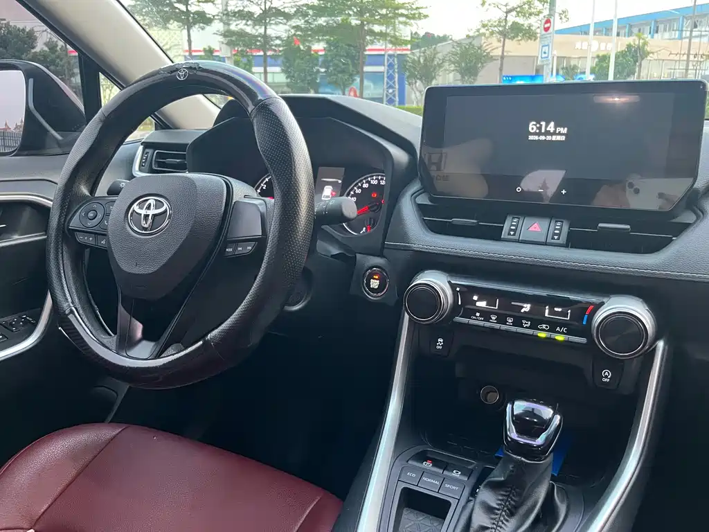 Toyota Wildlander — миниатюра 10