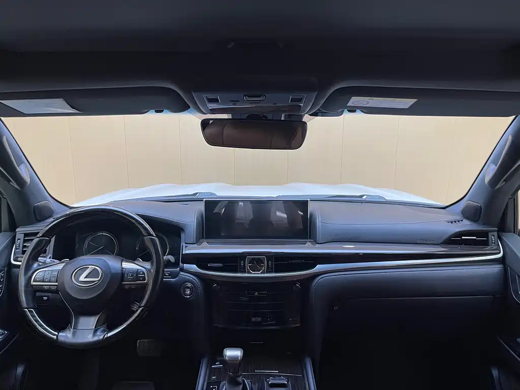 Lexus LX 2019 570 Luxury
