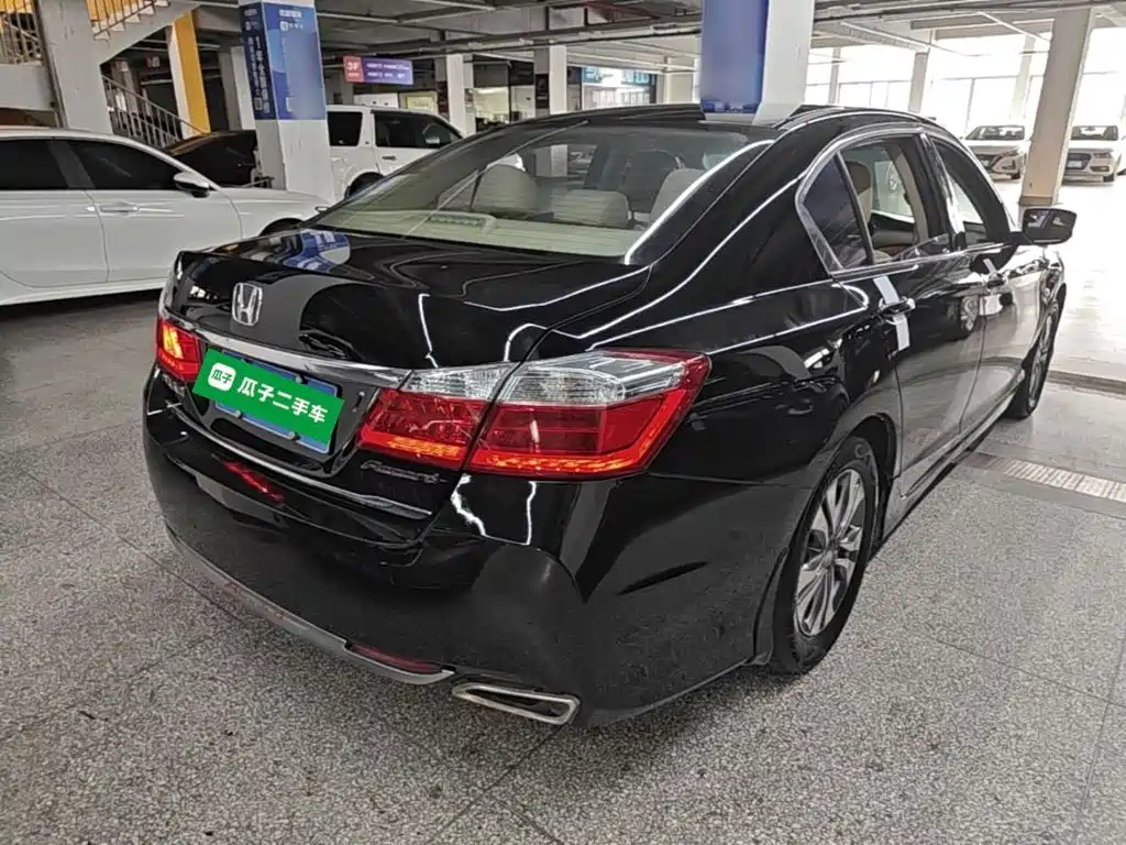 Honda Accord — миниатюра 7