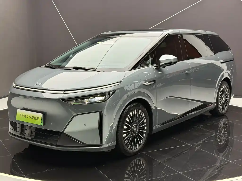 XPeng X9