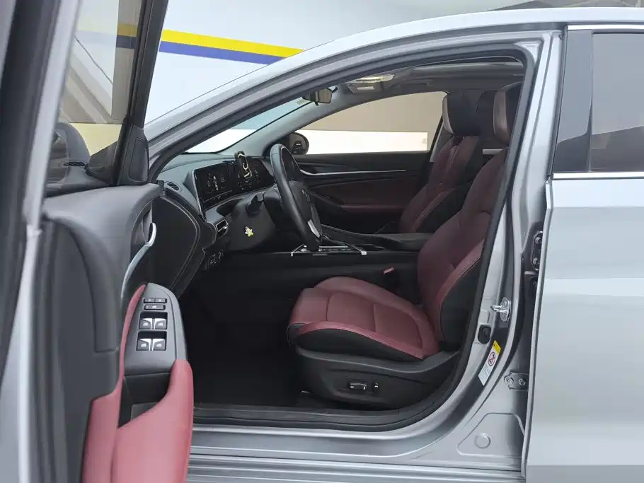 Changan Eado — миниатюра 9