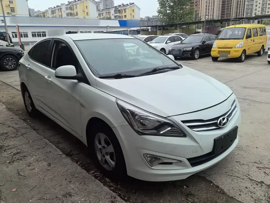 Hyundai Verna — миниатюра 4