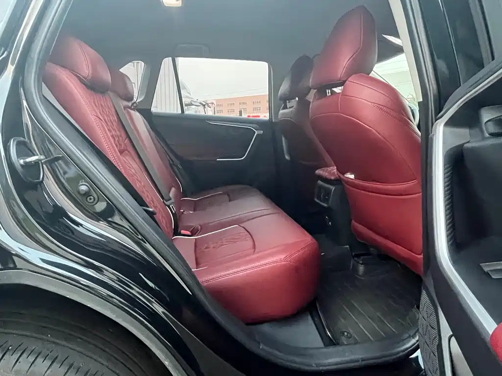 Toyota Wildlander — миниатюра 8