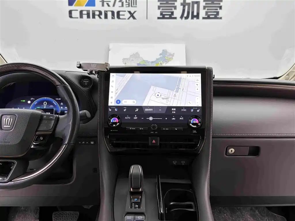 Toyota Vellfire — миниатюра 12