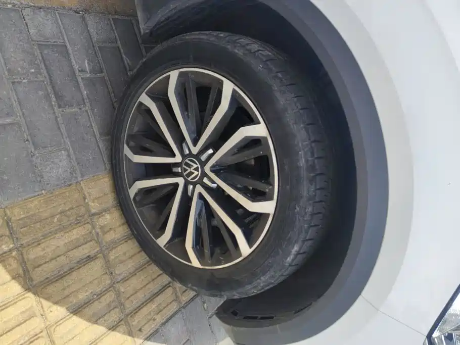 Volkswagen T-Roc — миниатюра 6