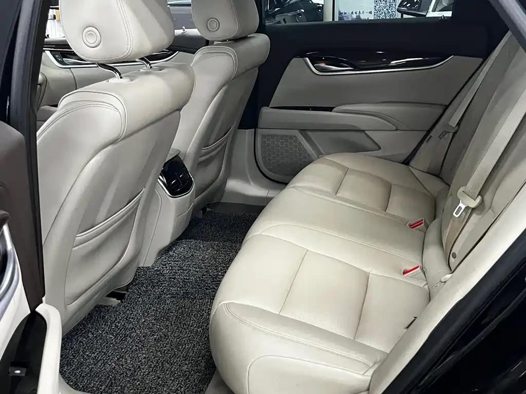 Cadillac XTS — миниатюра 10