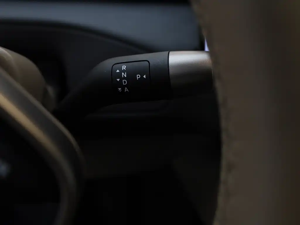 Li Auto Li MEGA — миниатюра 15