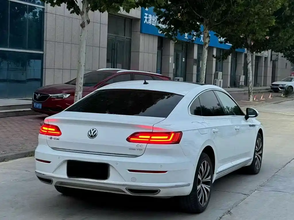 Volkswagen CC — миниатюра 7