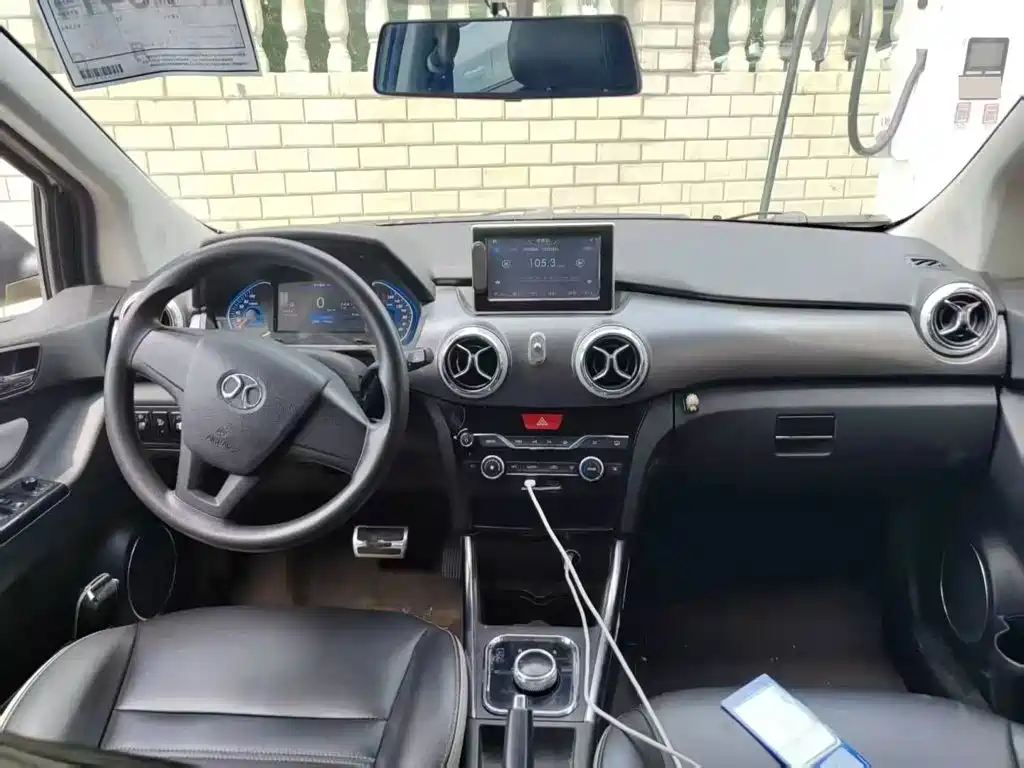 BAIC New Energy EC5 — миниатюра 3