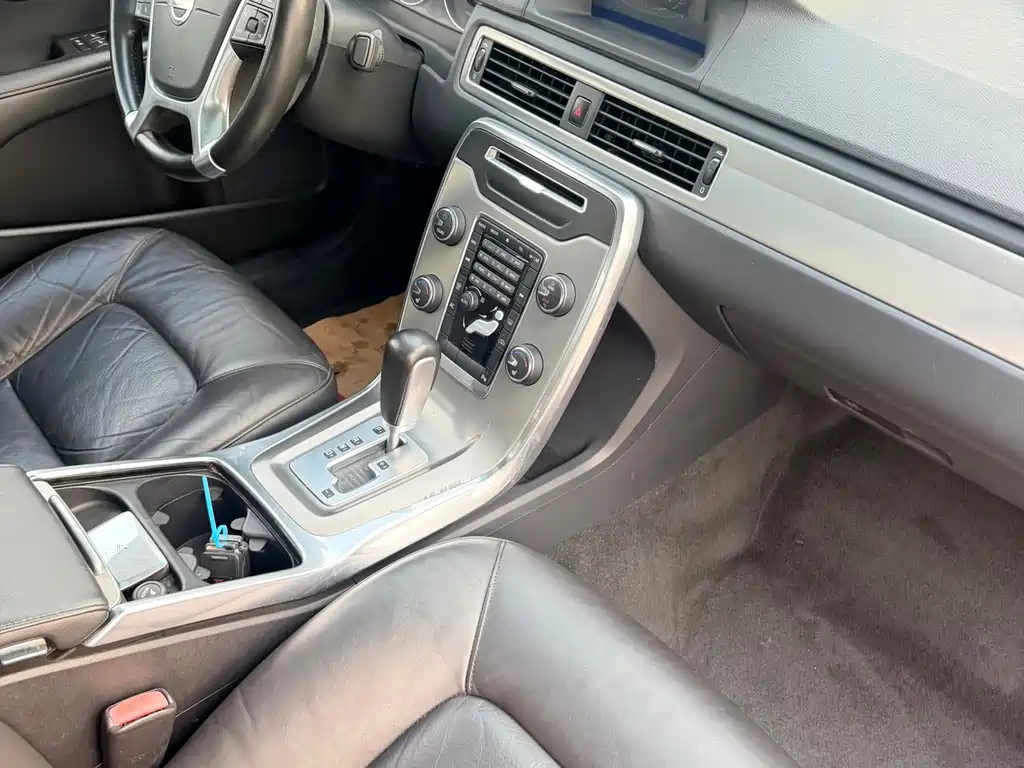 Volvo S80L — миниатюра 19