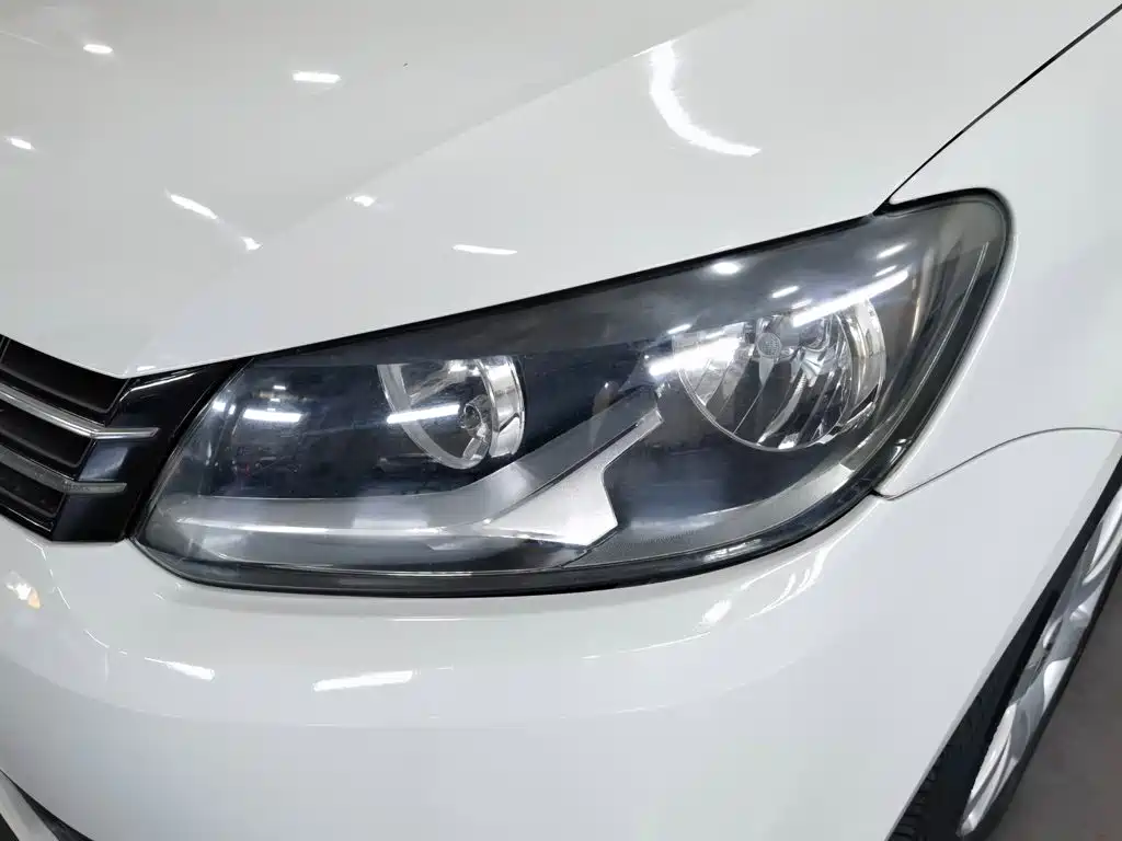 Volkswagen Touran — миниатюра 6