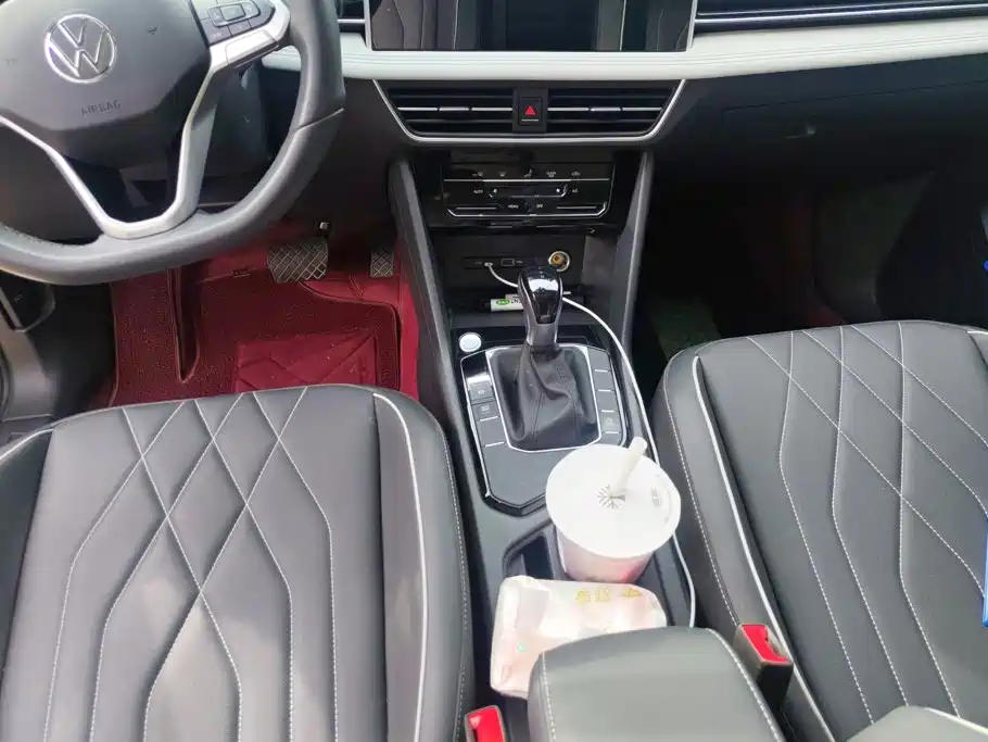 Volkswagen Tiguan L — миниатюра 13