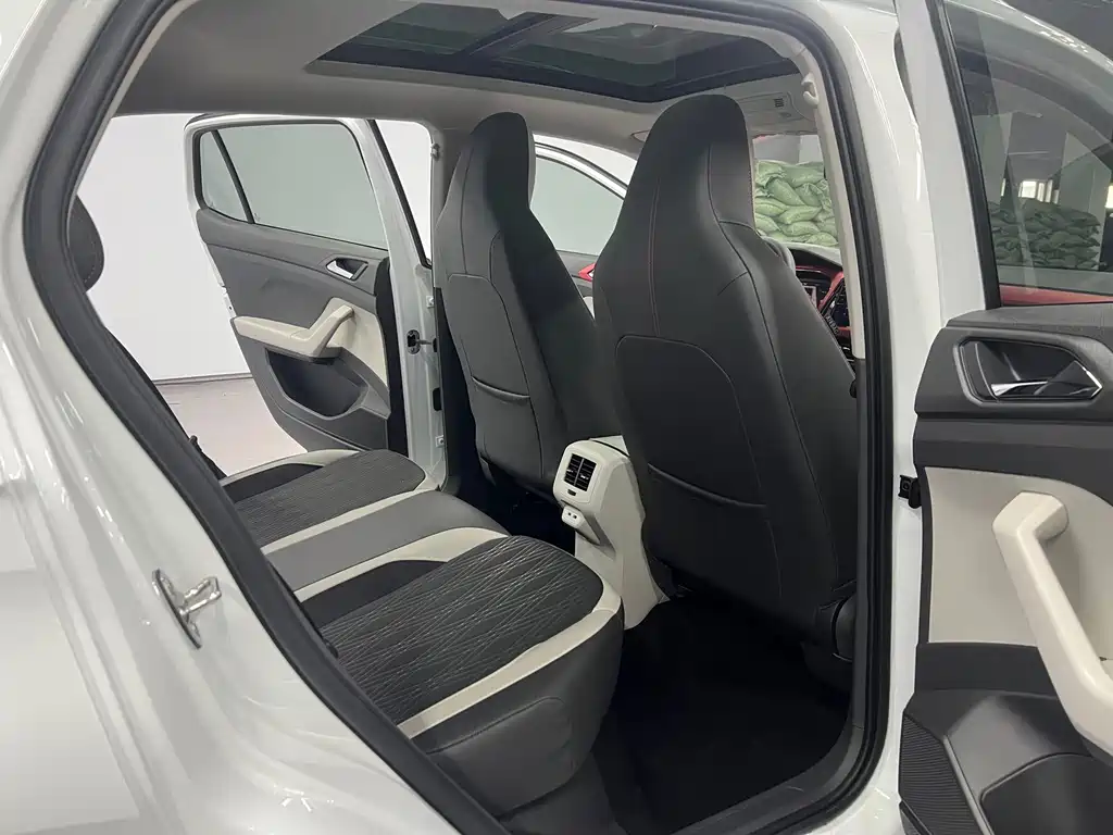 Volkswagen T-Cross — миниатюра 21