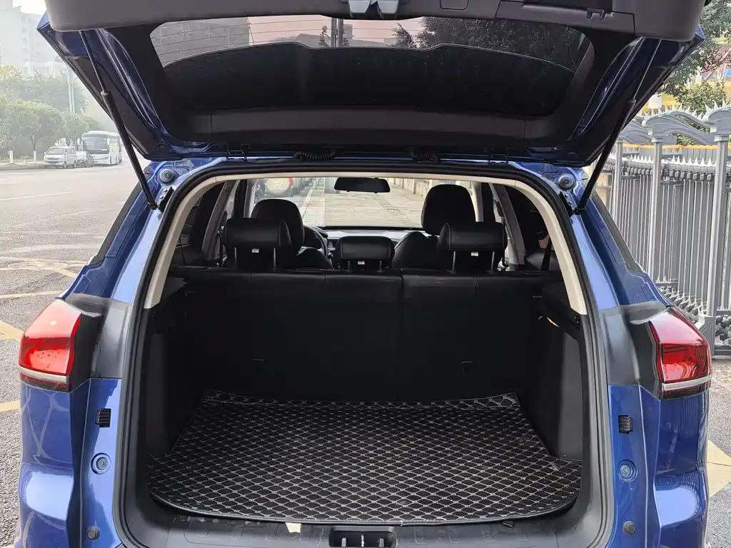 GEELY AUTOMOBILE BOYUE