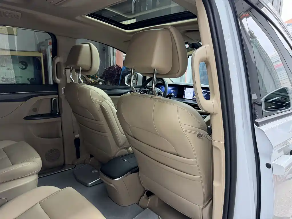 Buick GL8 — миниатюра 18