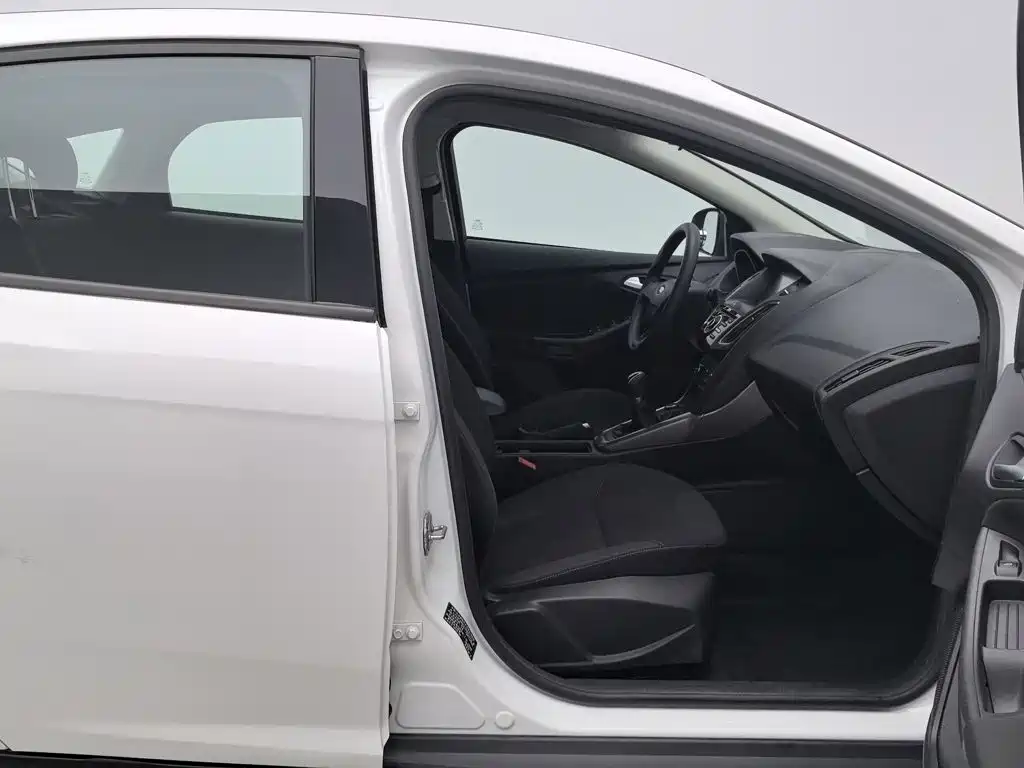 Ford Focus — миниатюра 23