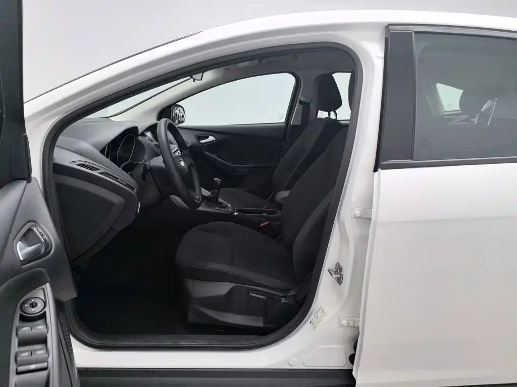 Ford Focus — миниатюра 10