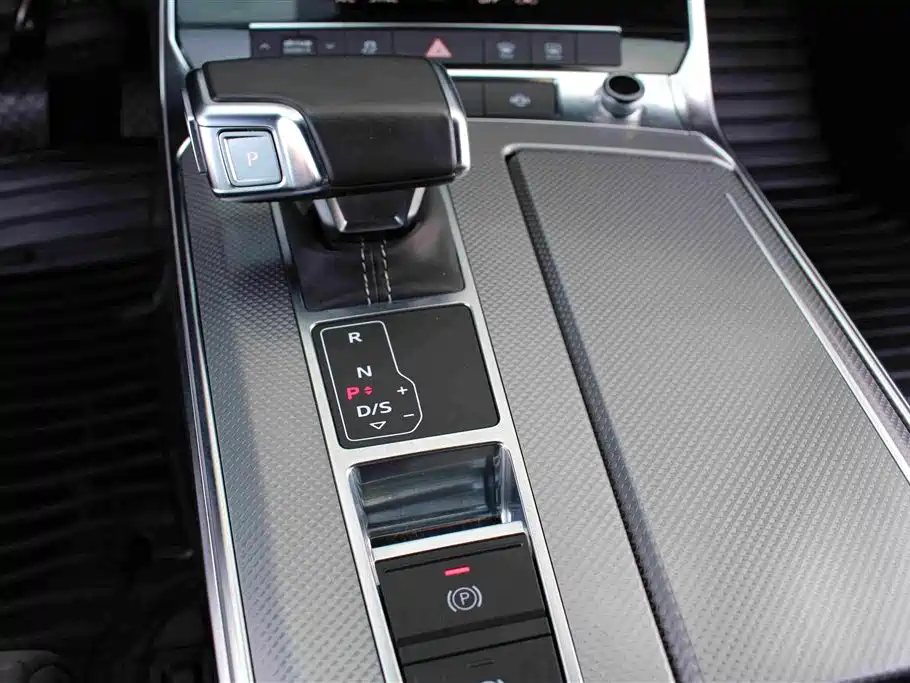 Audi A6L — миниатюра 9