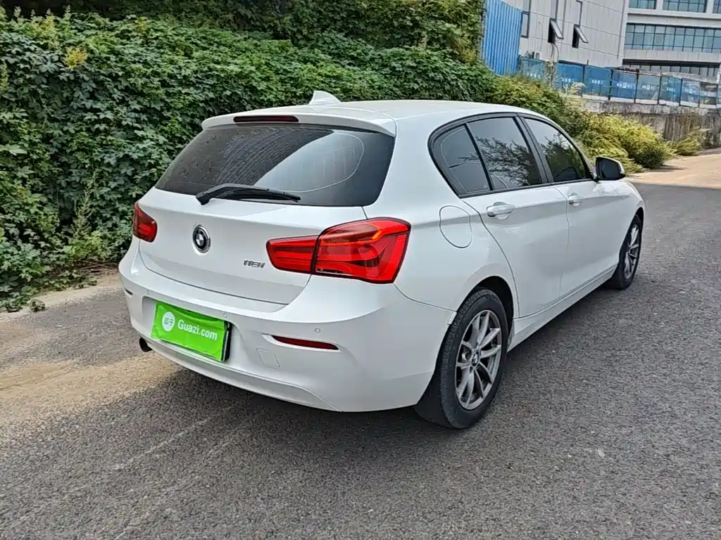 BMW 1 Series (Import) — миниатюра 7