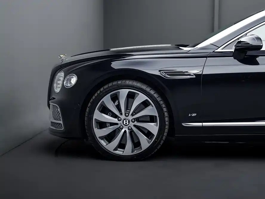 Bentley Flying Spur — миниатюра 5