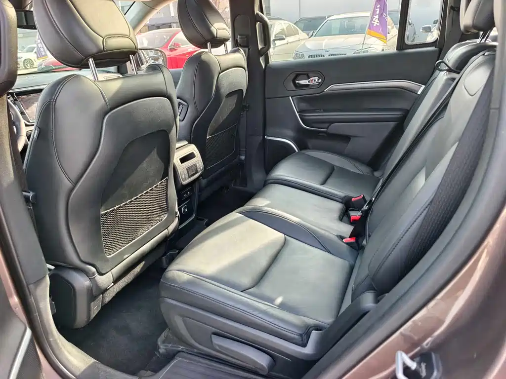 JEEP GRAND COMMANDER