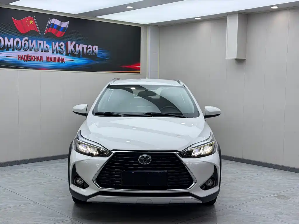 Toyota Yaris L — миниатюра 2