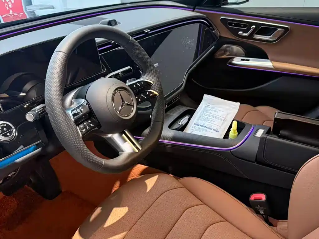 Mercedes-Benz E-Class — миниатюра 2