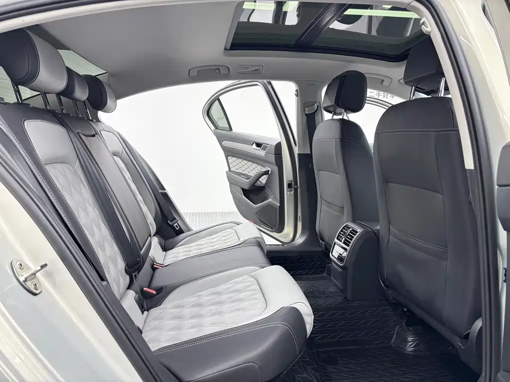 Volkswagen Magotan — миниатюра 9