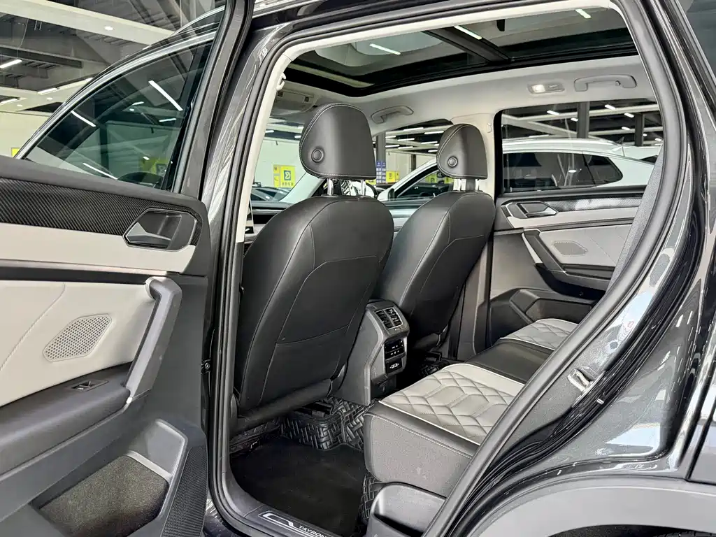 Volkswagen Tayron 2023 280TSI Luxury Plus